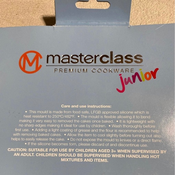 Silicone Train Cake Mold - Picture 2 of 4